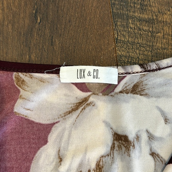 Purple floral maternity/nursing top - Picture 3 of 4